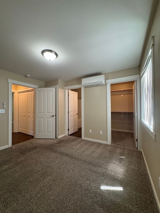 Building Photo - Cambridge Place I - 2239