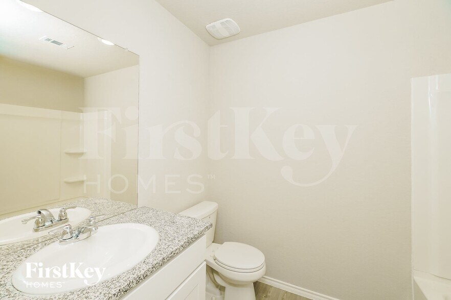 Building Photo - 10747 Prusiner Dr