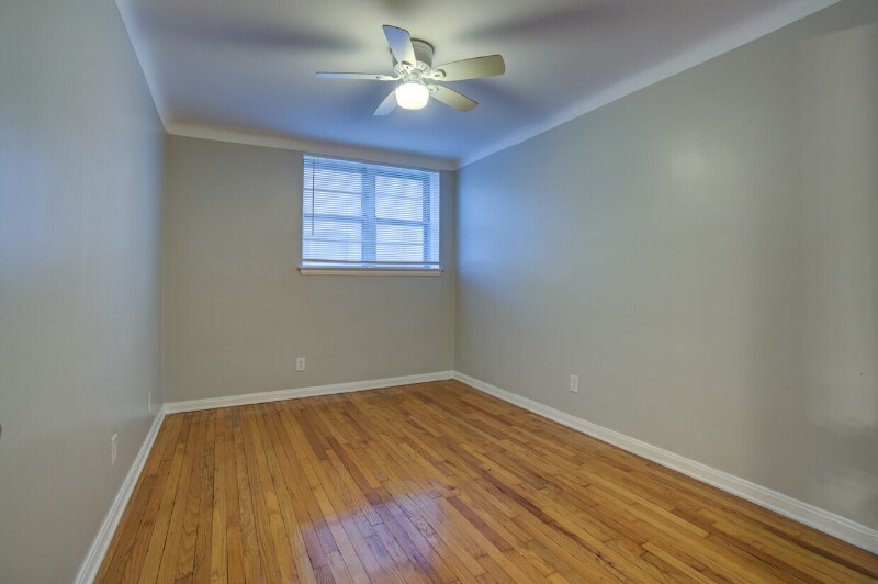 Building Photo - 4837 Cadieux Rd