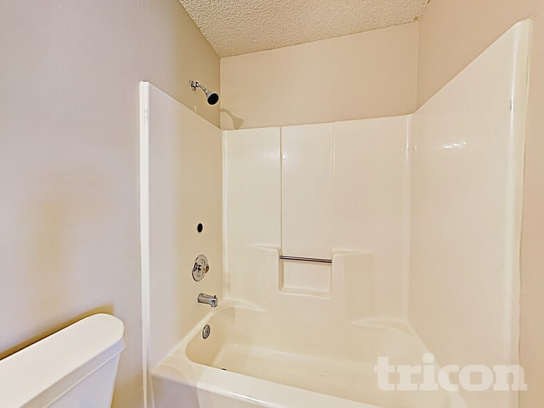 Building Photo - 8168 Fort Lee Trail