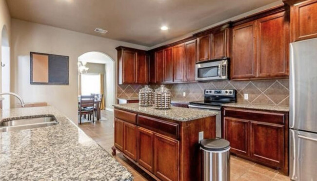 Building Photo - 31 Kramer Ln