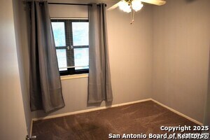 Building Photo - 6819 Heatherbrook