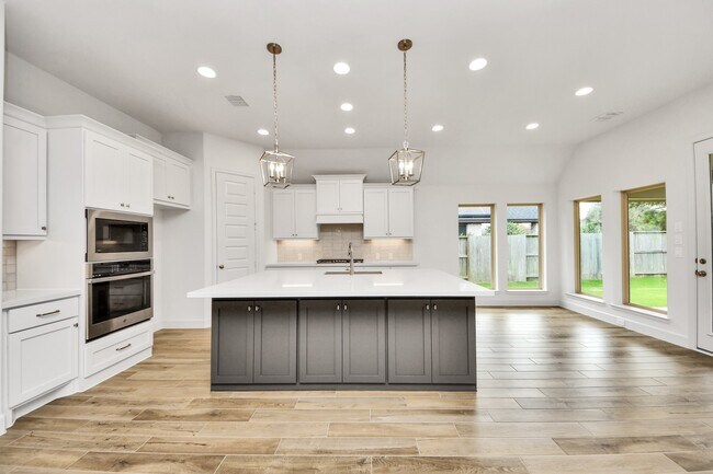 Building Photo - 2719 Country Ln