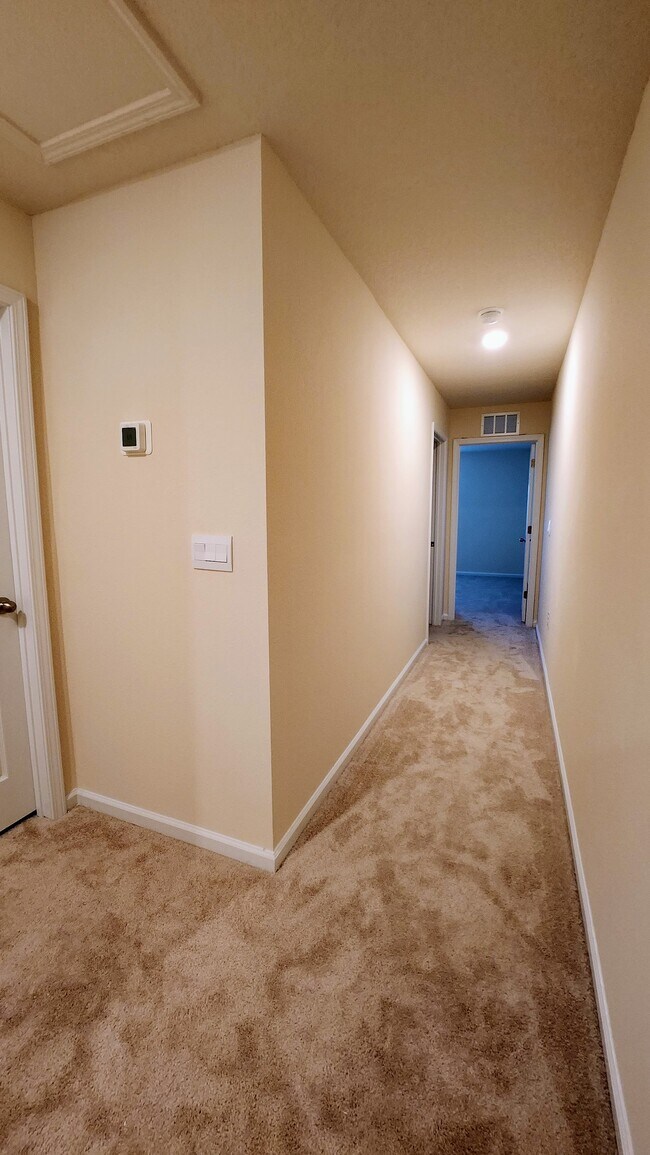 Building Photo - 365 Coastline Wy