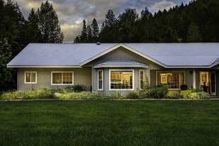 Building Photo - 24 Adler Bach Ln