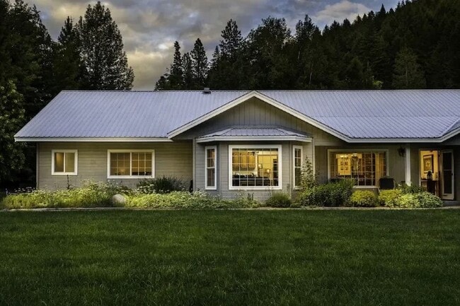 Building Photo - 24 Adler Bach Ln