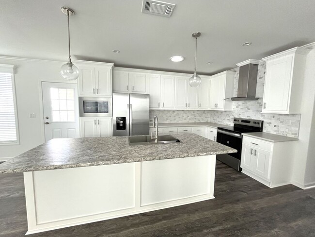 Building Photo - 1033 Vervain Dr