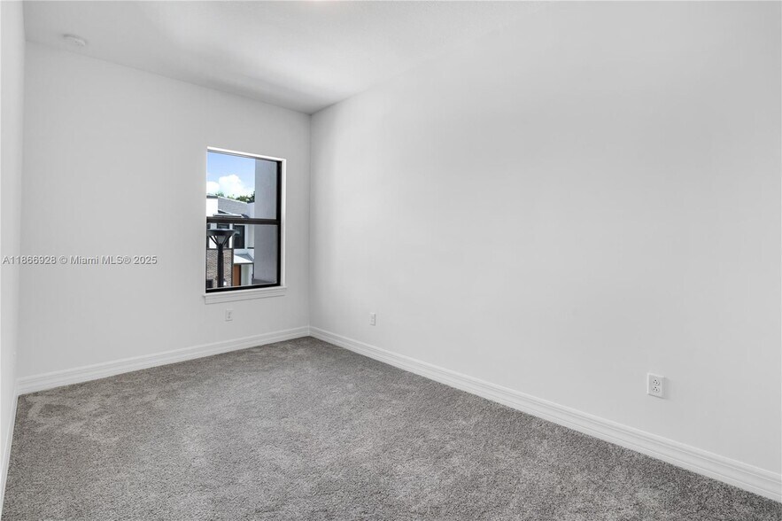 Building Photo - 8342 NW 7th Pl