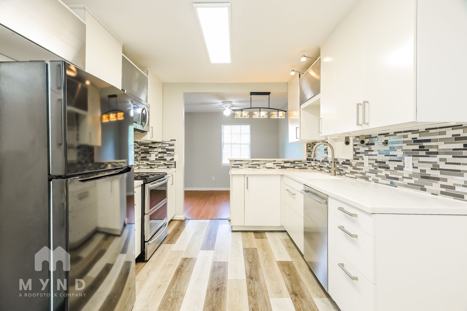 Building Photo - 320 Navajo Pines Dr