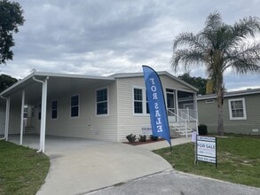 Building Photo - 36126 Plum Ave