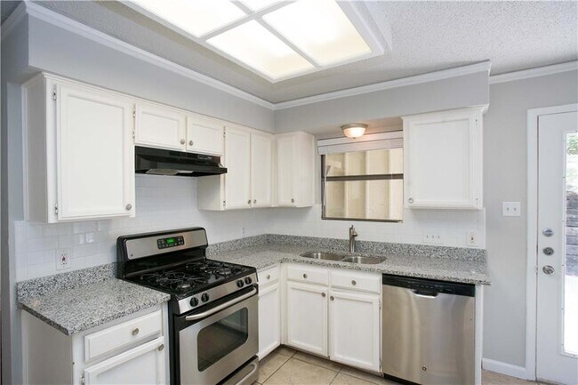 Building Photo - 5401 Loadstone Cove