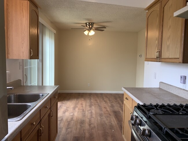 Building Photo - 110 Buena Vista Pl