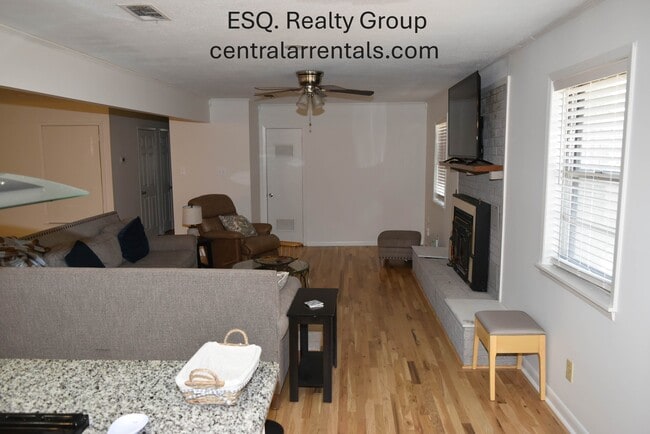 Building Photo - 38 Shoshoni Dr