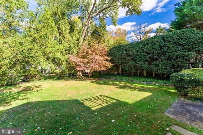 Building Photo - 3867 Chesterbrook Rd