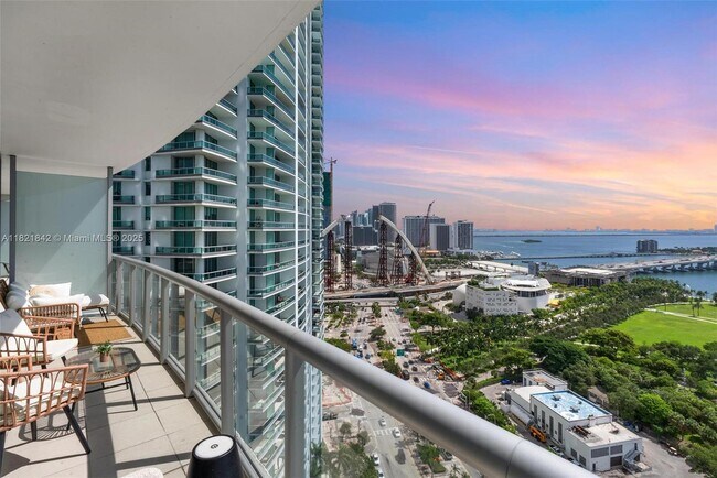 Building Photo - 888 Biscayne Blvd