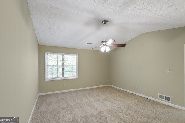 Building Photo - 114 Oak Cir S