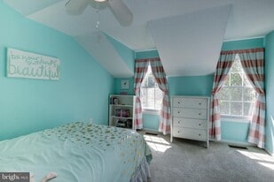 Building Photo - 9668 Hastings Dr