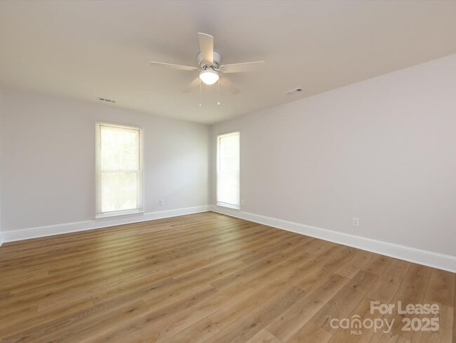 Building Photo - 114 Juanita Dr