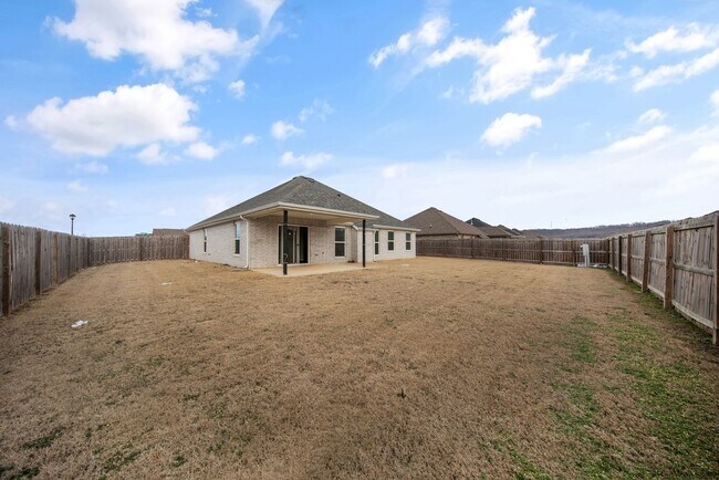 Building Photo - 4559 W Barhem Dr