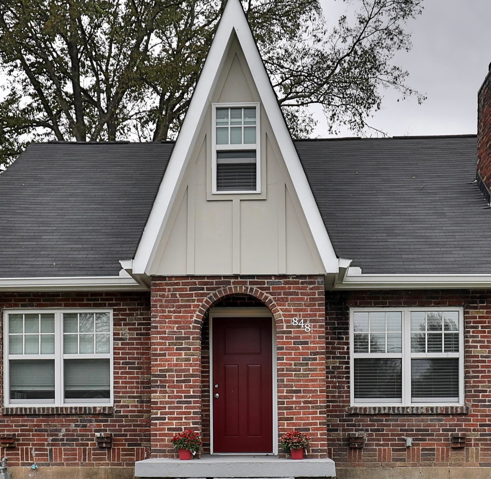 Nice backyard with covered side patio and back patio. - 848 Argle Ave