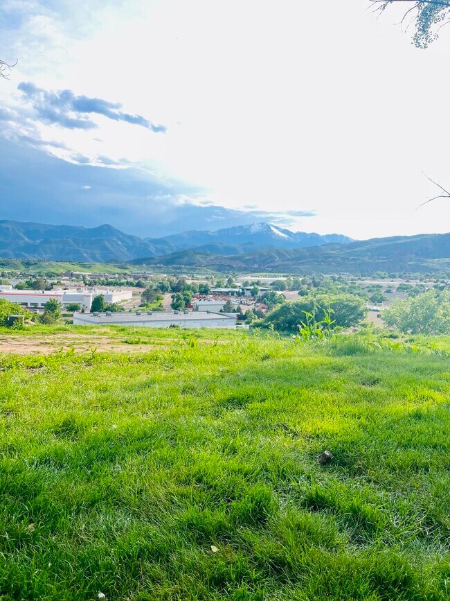 Building Photo - 1442 Territory Trl