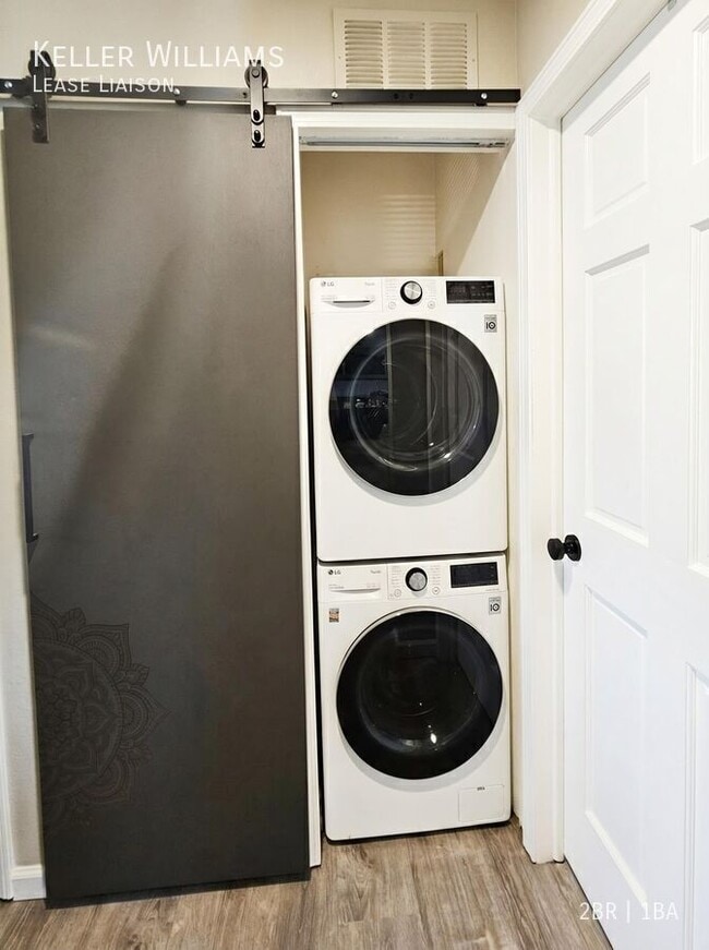 Building Photo - 4205 N Carefree Cir