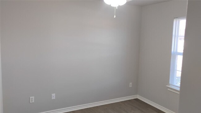 Building Photo - 281 Graystone Cir