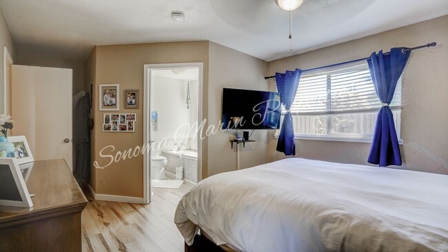 Building Photo - ~Beautiful Updated 4 Bed/2 Bath in Rohnert...