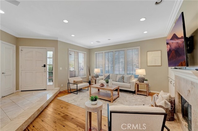 Building Photo - 509 W Balboa Blvd