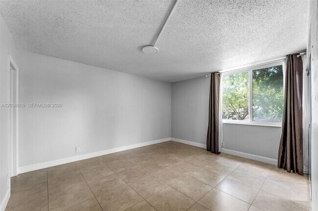 Building Photo - 9001 SW 77th Ave