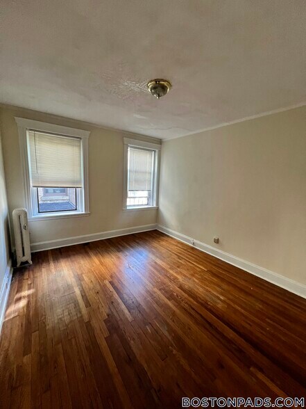 Building Photo - 360 Riverway