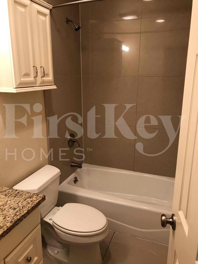 Building Photo - 1217 Meadow Creek Dr