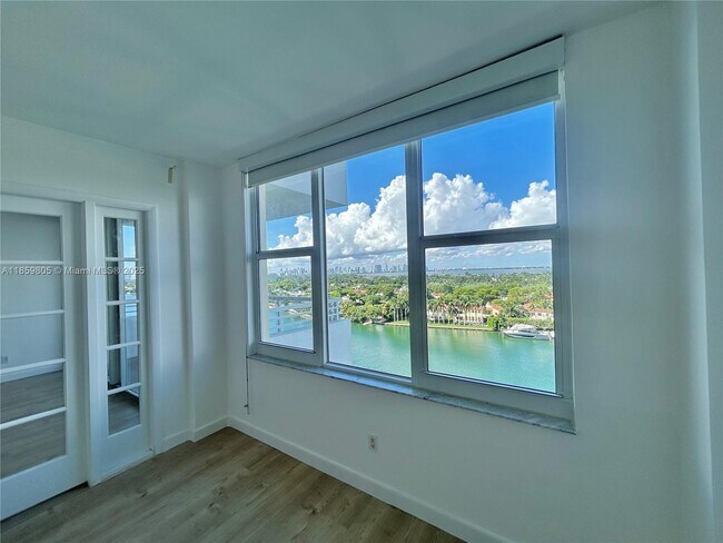 Building Photo - 5600 Collins Ave