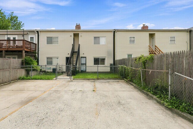 Building Photo - 5324 4th St NW