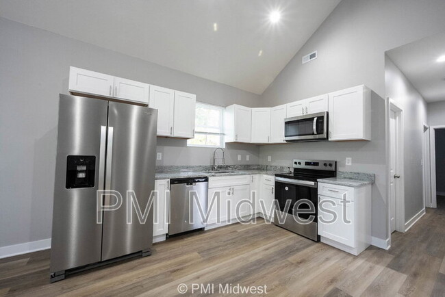 Building Photo - 1817 Montcalm St