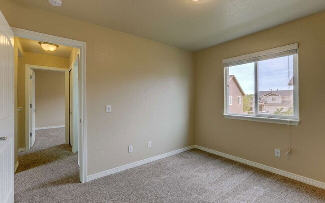 Building Photo - 3832 Sierra Glen Pl