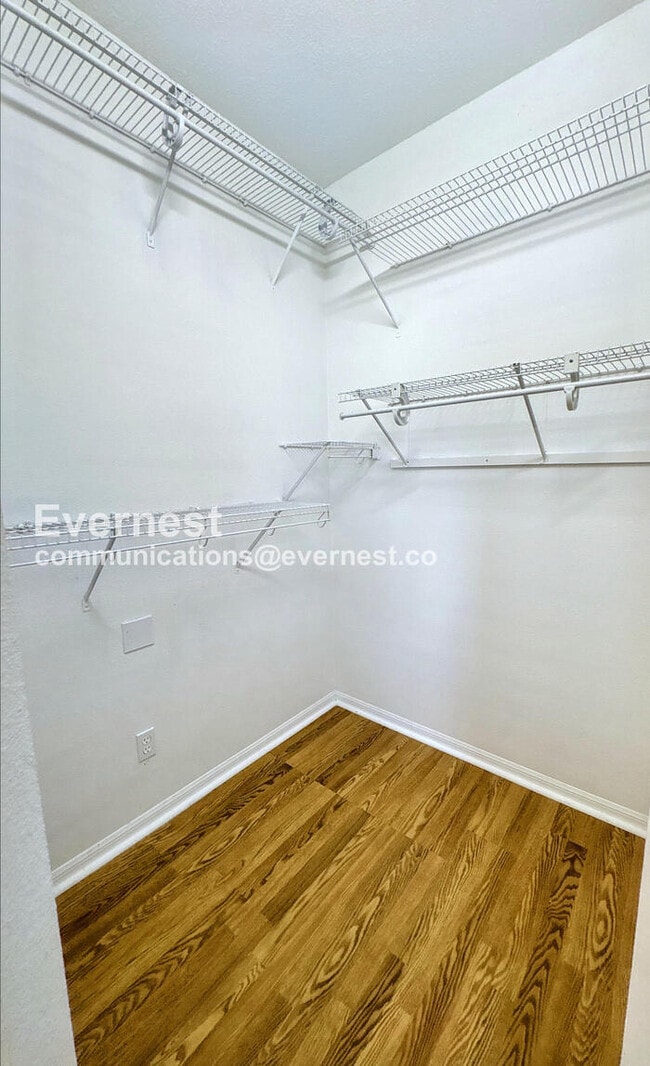 Building Photo - 10308 Birdwatch Dr