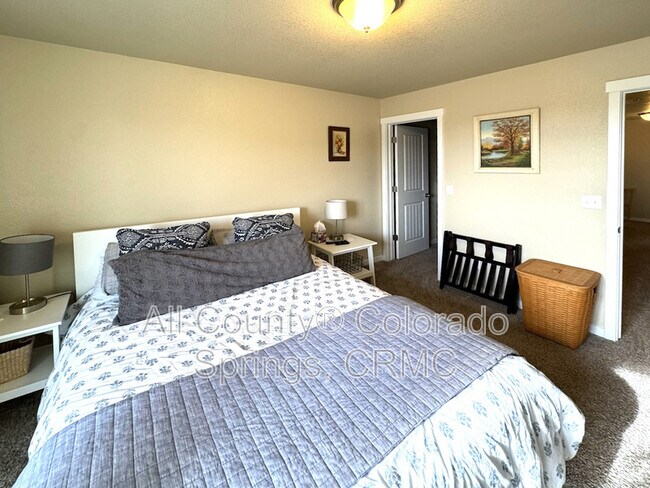 Building Photo - 8456 Hardwood Cir