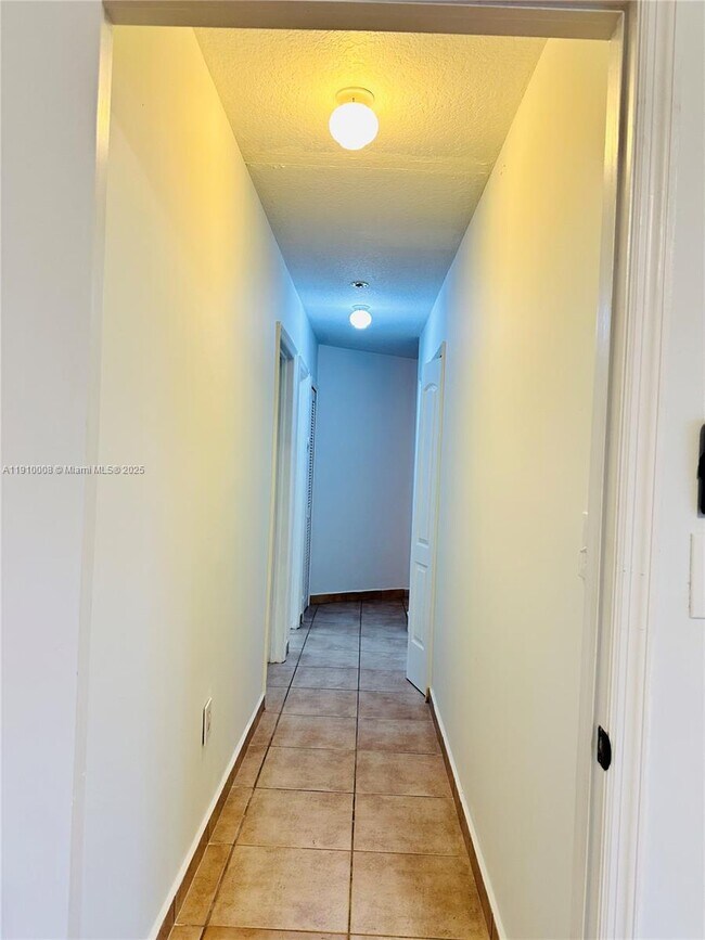 Building Photo - 1101 NW 134th Pl