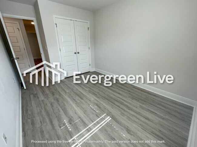 Building Photo - 9885 McLuvin Rd