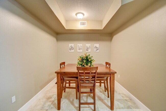 Building Photo - 250 NE 3rd Ave