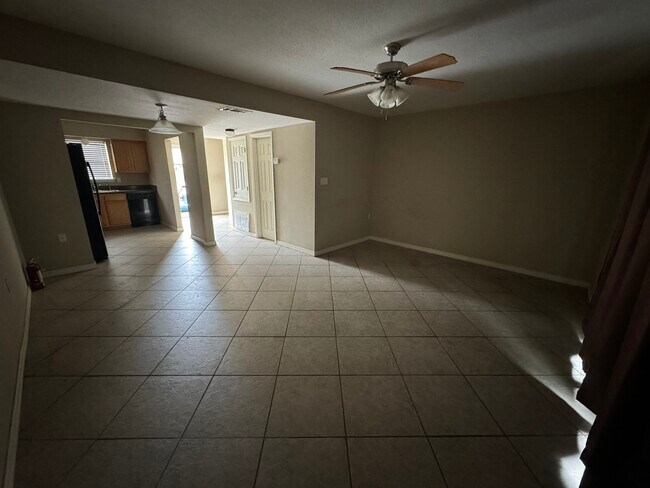 Building Photo - 1625 Martin Bluff Rd