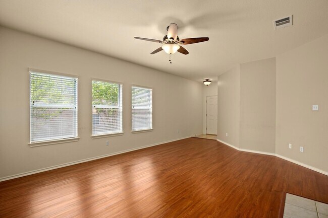 Building Photo - 148 Pecanwood N