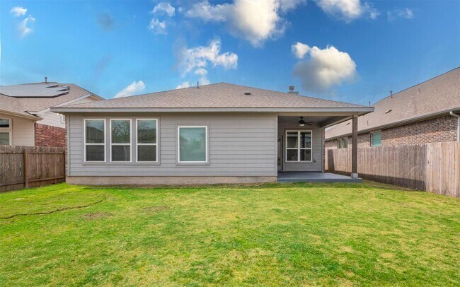 Building Photo - 8021 Arezzo Dr