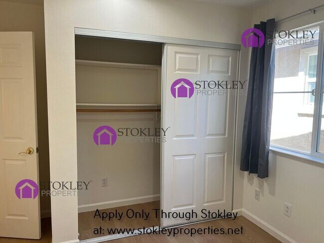 Building Photo - 1 Addison Ct