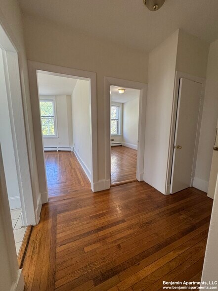 Building Photo - 1531 Beacon St
