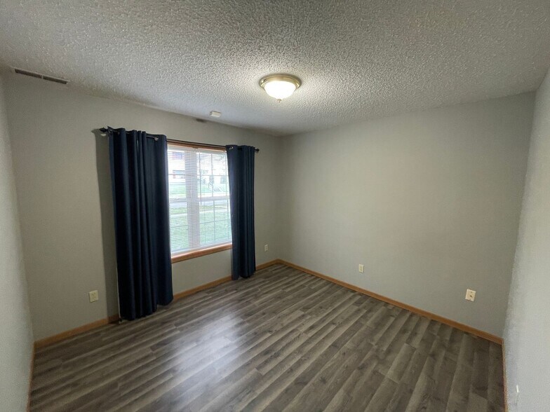 Building Photo - 1539 E Wayne St