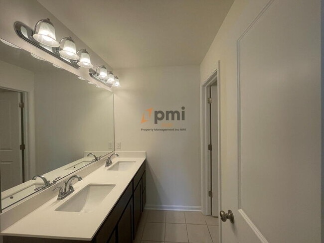 Building Photo - 6643 Prairie Rose Dr