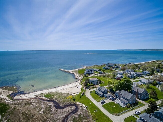 Building Photo - 26 Mattakiset Rd