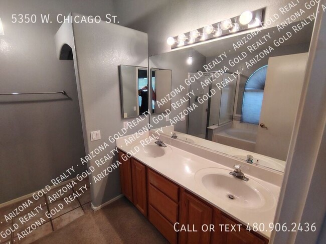 Building Photo - 5350 W Chicago St